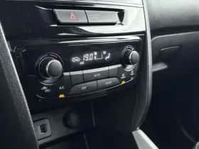 Suzuki Vitara (2016) thumbnail 8
