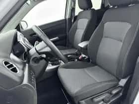 Suzuki Vitara (2023) thumbnail 13
