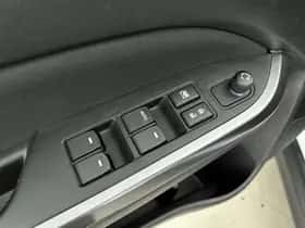 Suzuki Vitara (2023) thumbnail 19
