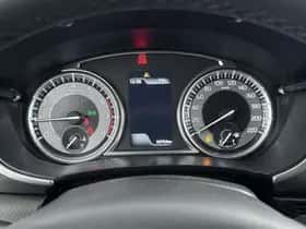 Suzuki Vitara (2023) thumbnail 5