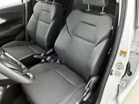 Suzuki Swift (2025) thumbnail 32