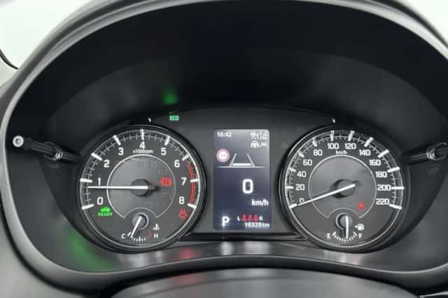 Suzuki S-Cross (2025) thumbnail 6