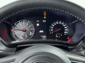 Suzuki Swift (2025) thumbnail 5