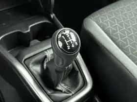 Suzuki Swift (2025) thumbnail 9