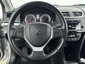 Suzuki Swift (2014) thumbnail 17