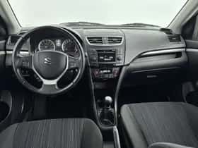 Suzuki Swift (2014) thumbnail 4