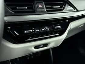 Suzuki Swift (2025) thumbnail 8