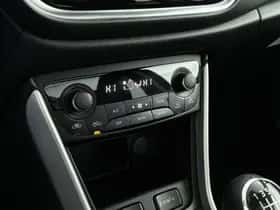 Suzuki S-Cross (2021) thumbnail 10
