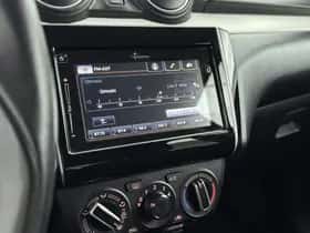 Suzuki Swift (2017) thumbnail 18