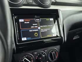 Suzuki Swift (2017) thumbnail 24