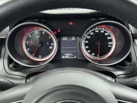 Suzuki Swift (2017) thumbnail 5