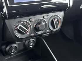 Suzuki Swift (2017) thumbnail 9