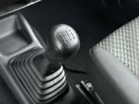 Suzuki Jimny (2018) thumbnail 12