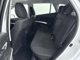 Suzuki S-Cross (2020) thumbnail 16