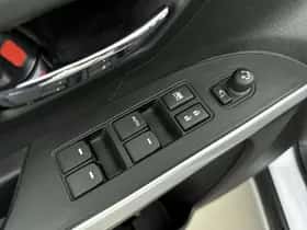 Suzuki S-Cross (2020) thumbnail 21