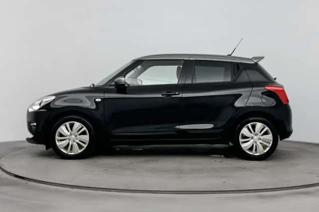 Suzuki Swift (2018) thumbnail 3