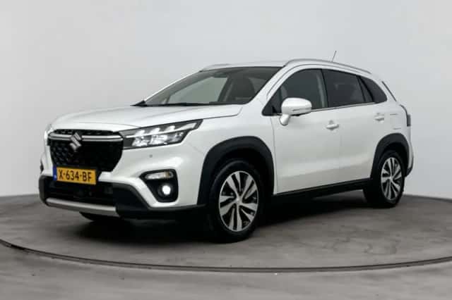 Suzuki S-Cross (2023) thumbnail 1