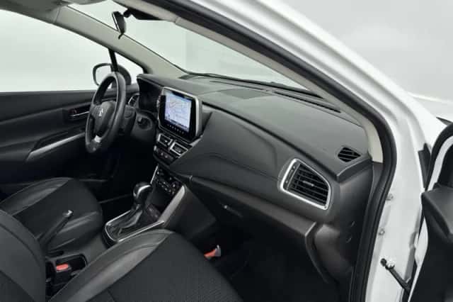 Suzuki S-Cross (2023) thumbnail 6