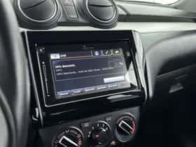 Suzuki Swift (2021) thumbnail 18