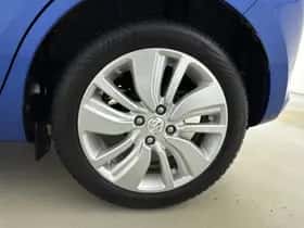 Suzuki Swift (2021) thumbnail 22