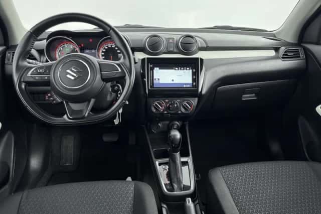 Suzuki Swift (2021) thumbnail 4