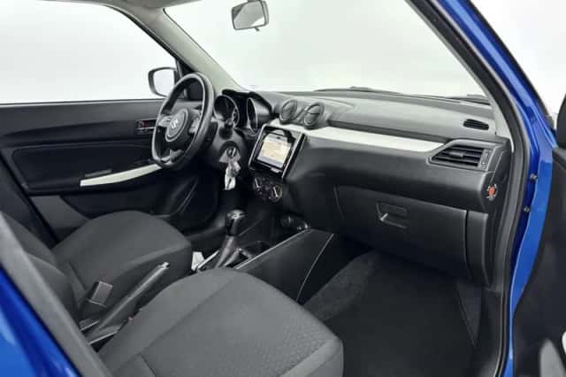 Suzuki Swift (2021) thumbnail 6