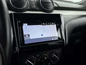 Suzuki Swift (2021) thumbnail 8