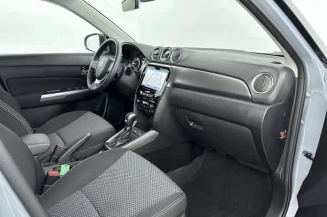 Suzuki Vitara (2025) thumbnail 6