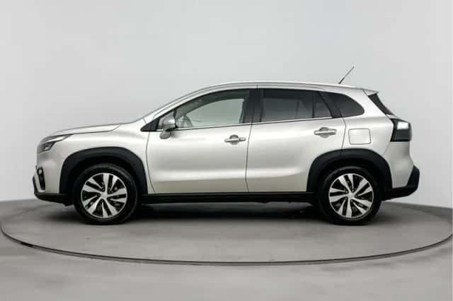 Suzuki S-Cross (2023) thumbnail 3