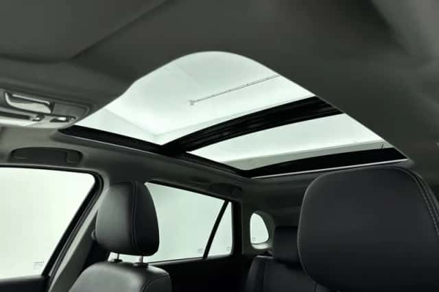 Suzuki S-Cross (2023) thumbnail 4