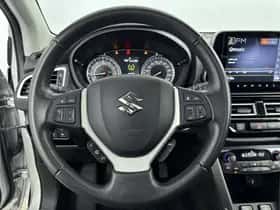 Suzuki S-Cross (2023) thumbnail 6