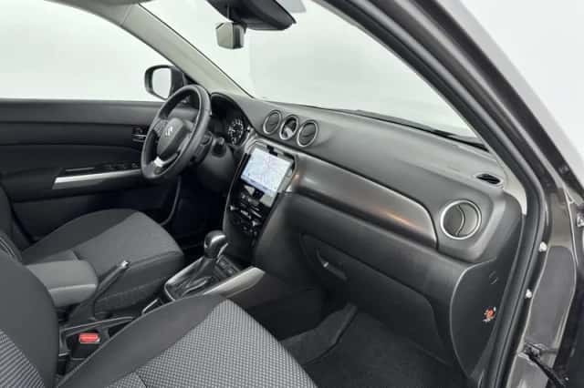 Suzuki Vitara (2025) thumbnail 6