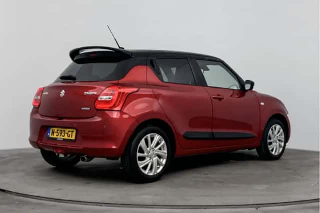 Suzuki Swift (2021) thumbnail 2