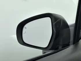 Suzuki S-Cross (2023) thumbnail 28
