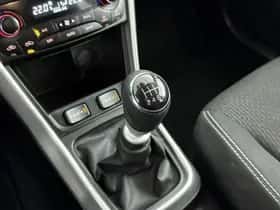 Suzuki S-Cross (2020) thumbnail 9