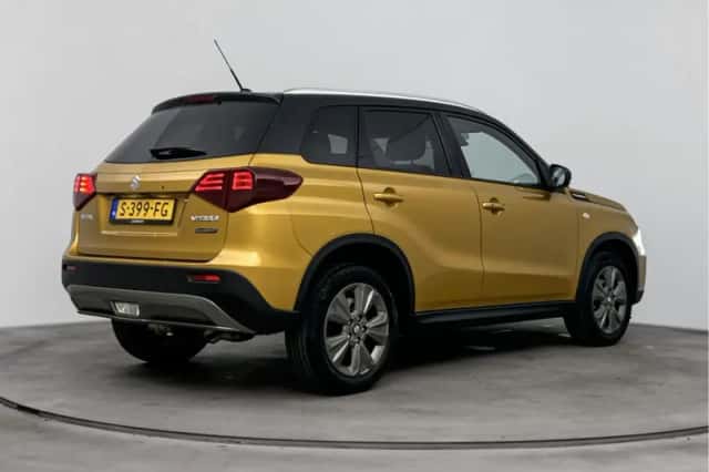 Suzuki Vitara (2023) thumbnail 2