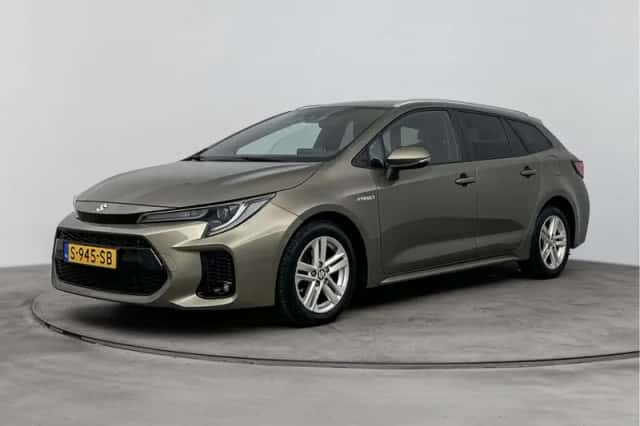 Suzuki Swace (2021) thumbnail 1