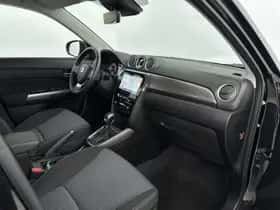 Suzuki Vitara (2025) thumbnail 6