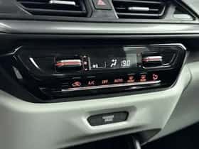 Suzuki Swift (2025) thumbnail 8