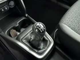 Suzuki Swift (2025) thumbnail 9