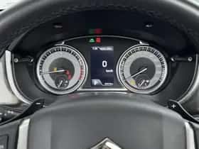 Suzuki Vitara (2022) thumbnail 5