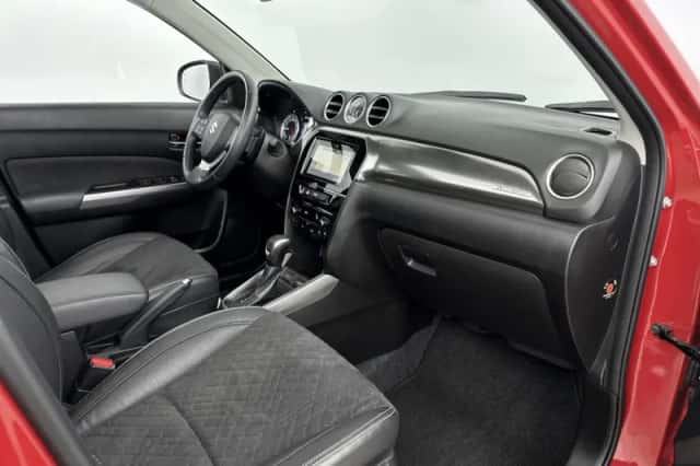 Suzuki Vitara (2022) thumbnail 6