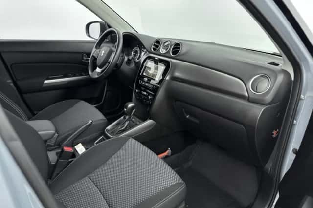 Suzuki Vitara (2023) thumbnail 6