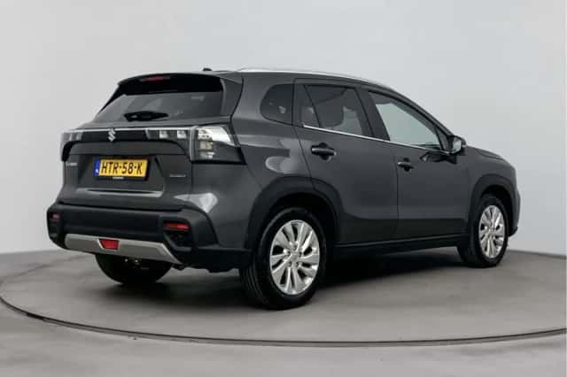 Suzuki S-Cross (2025) thumbnail 2