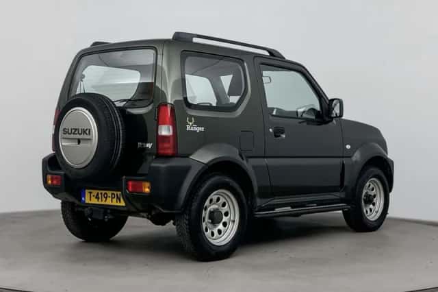 Suzuki Jimny (2018) thumbnail 2