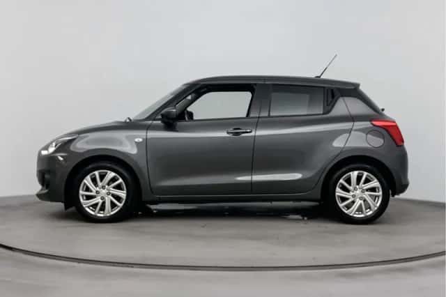 Suzuki Swift (2021) thumbnail 3