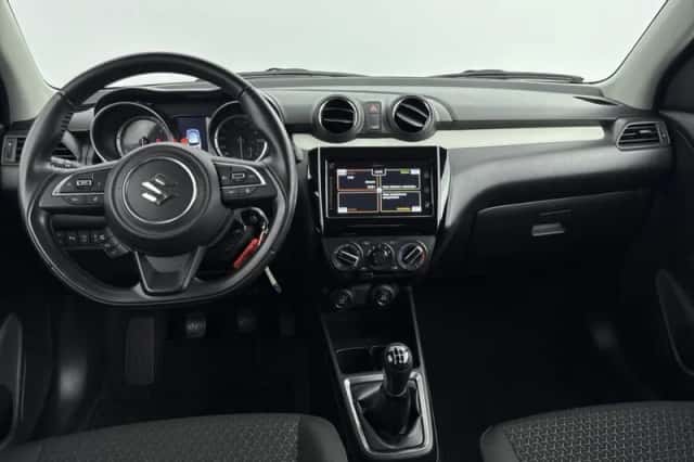 Suzuki Swift (2021) thumbnail 4
