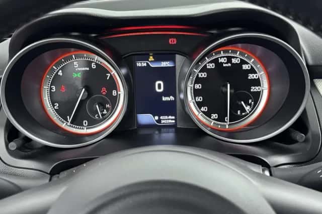 Suzuki Swift (2021) thumbnail 5