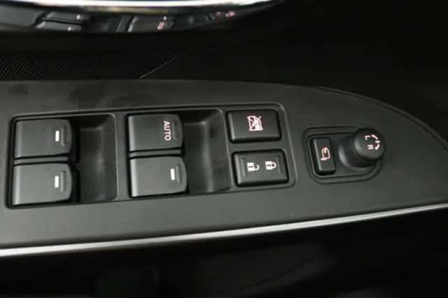 Suzuki S-Cross (2026) thumbnail 5