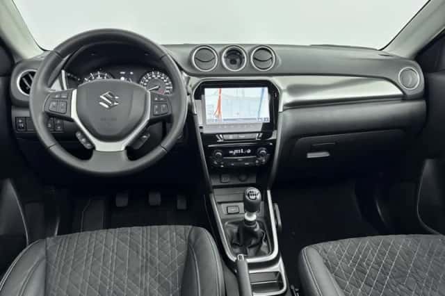 Suzuki Vitara (2025) thumbnail 5